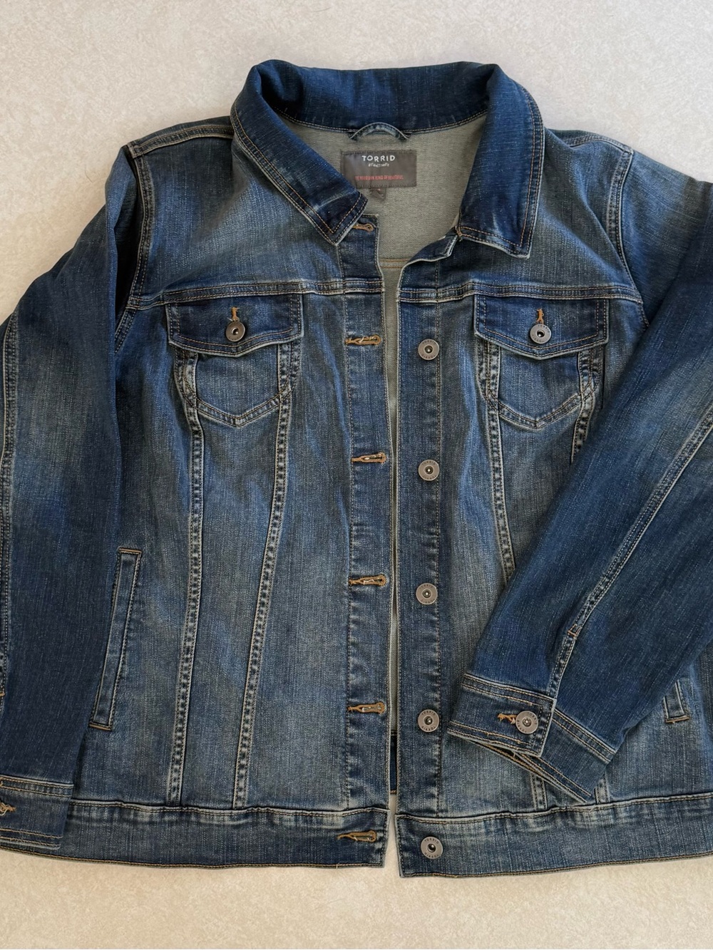 torrid NWOT Indigo Blue Classic Denim Jacket Sz 4